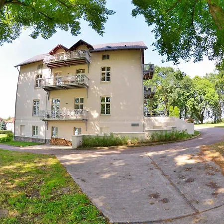 Jagdschloss Zu 4 Hohen Niendorf
